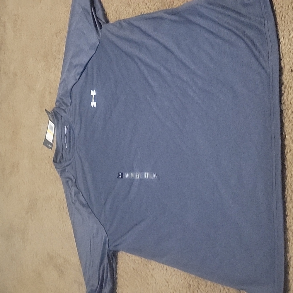 Mens medium dark gray athletic shirt